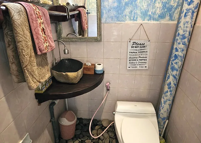 Loca Hostel Lovina