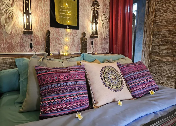 Hostel Loca Lovina