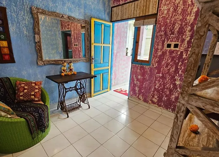 Loca Hostel *