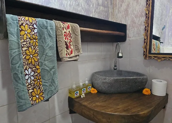 Loca Hostel Lovina