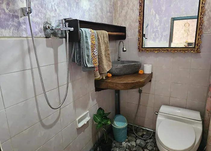 Hostel Loca Lovina